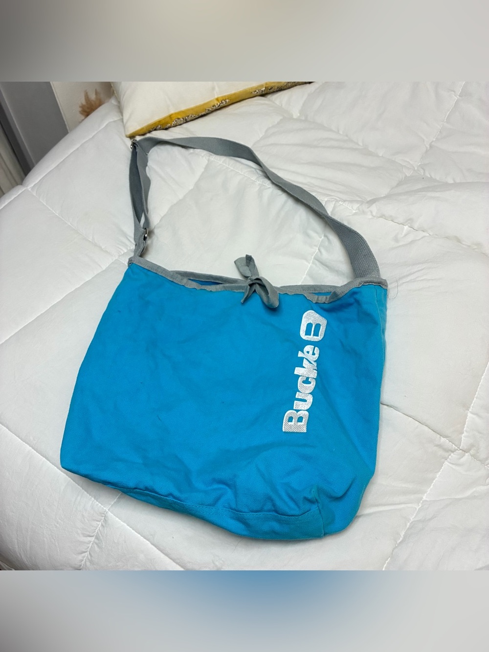 Buckle blue and white shoulder bag